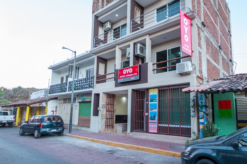 OYO Hotel Posada Lys Zihuatanejo 30/35