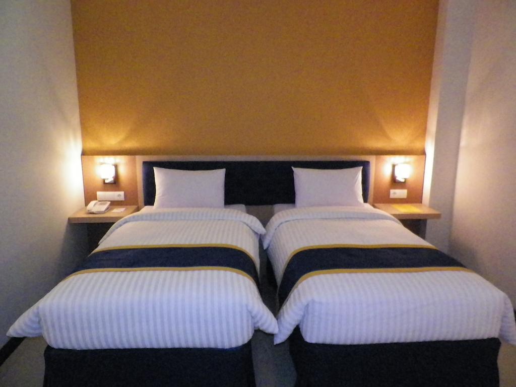 D Best Hotel Bandung Managed By Dafam Hotels 7/31