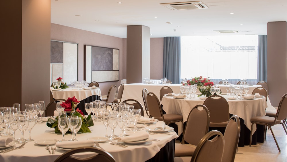 Hotel Ciutat Martorell 48/60