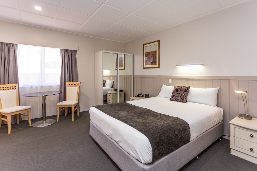 Country Comfort Amity Motel 10/57