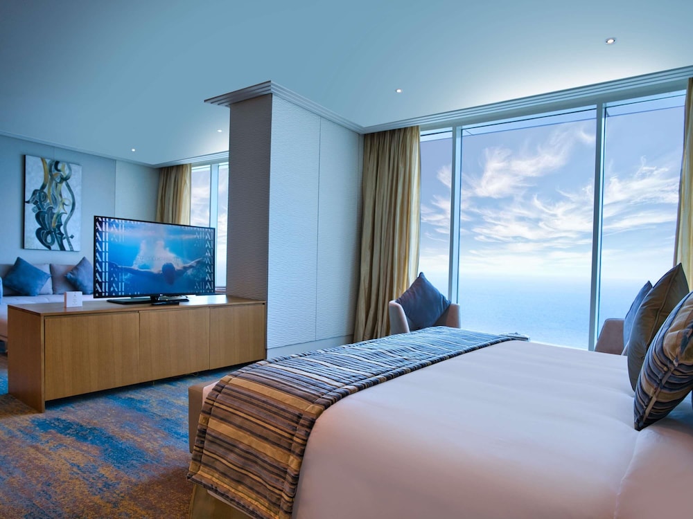 Royal, Life, Luxury, Suite, Double Bed, Sea View, Sofa