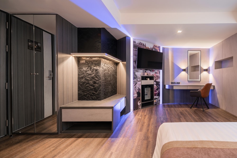 Aspira Gems Center Silom 33/37