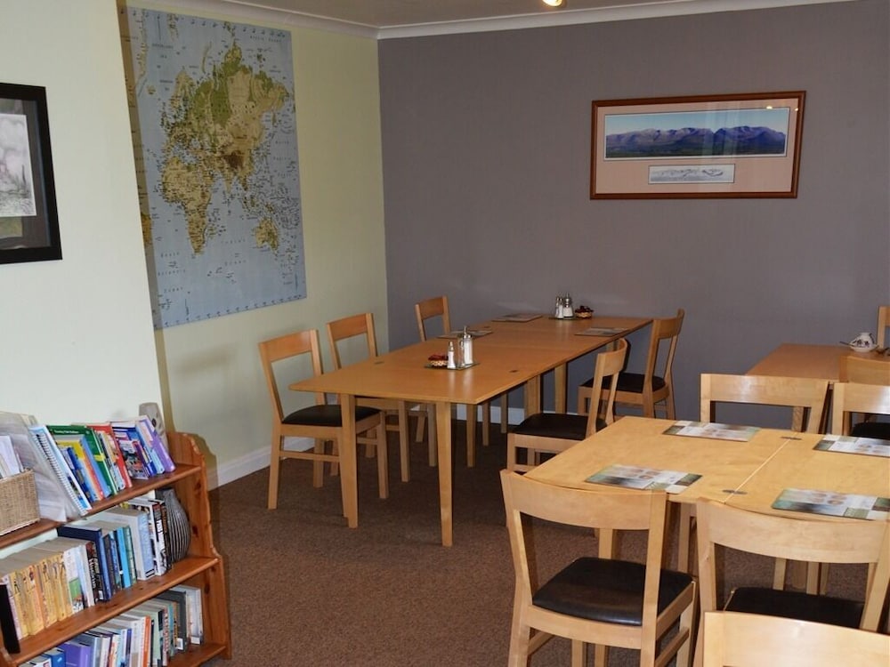 Carn Mhor Bed and Breakfast 34/50