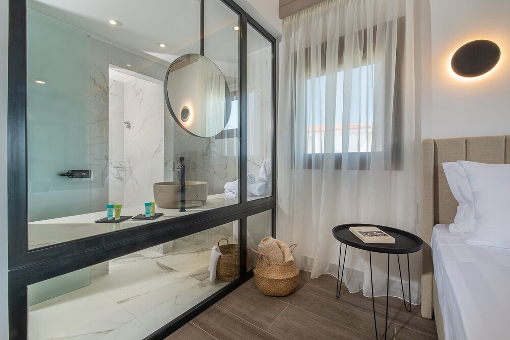 Assano Sea Front Luxury 45/50