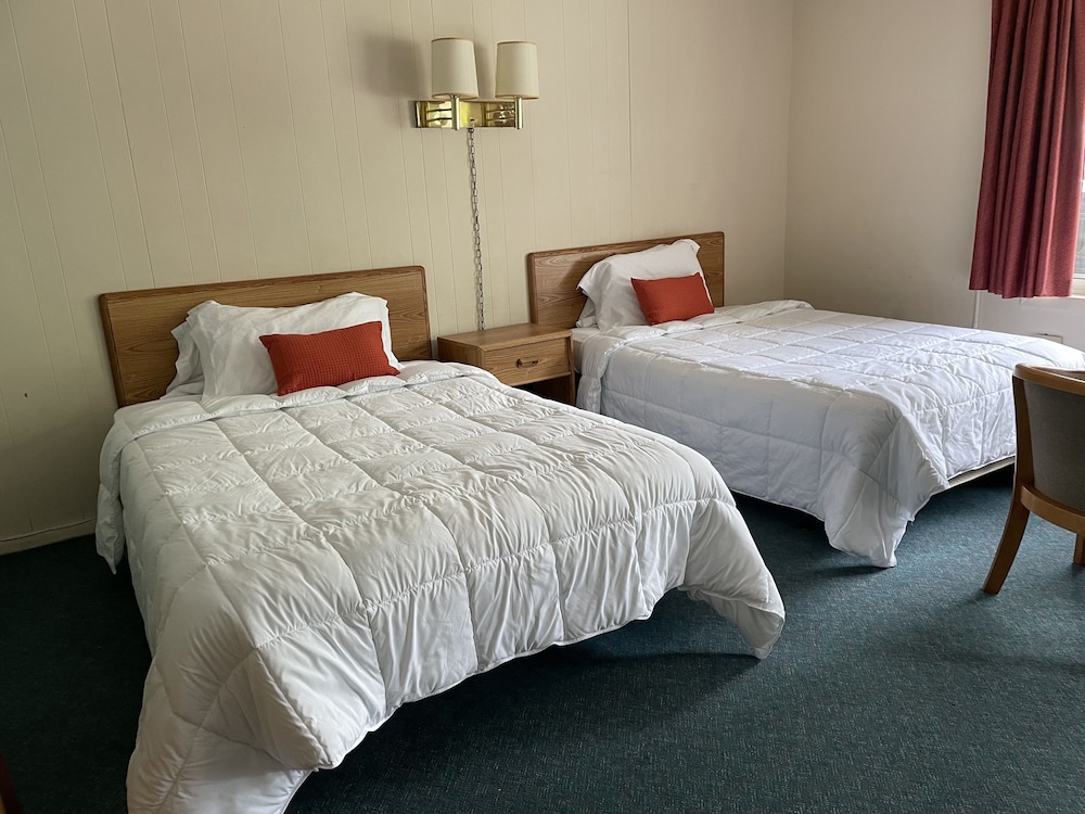 Gatehouse Motel 20/73