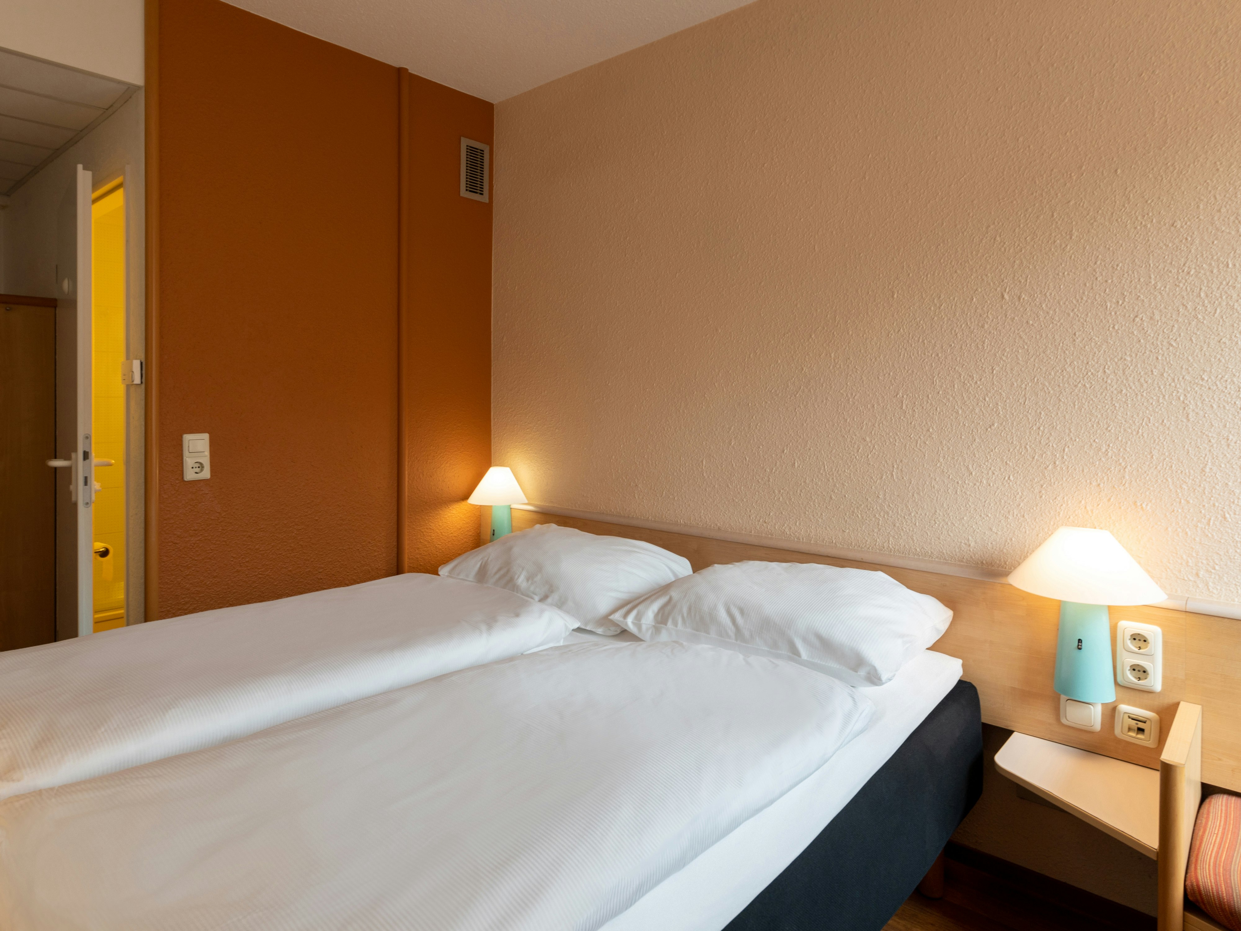 B&B Hotel Duisburg Hbf-Nord 18/30