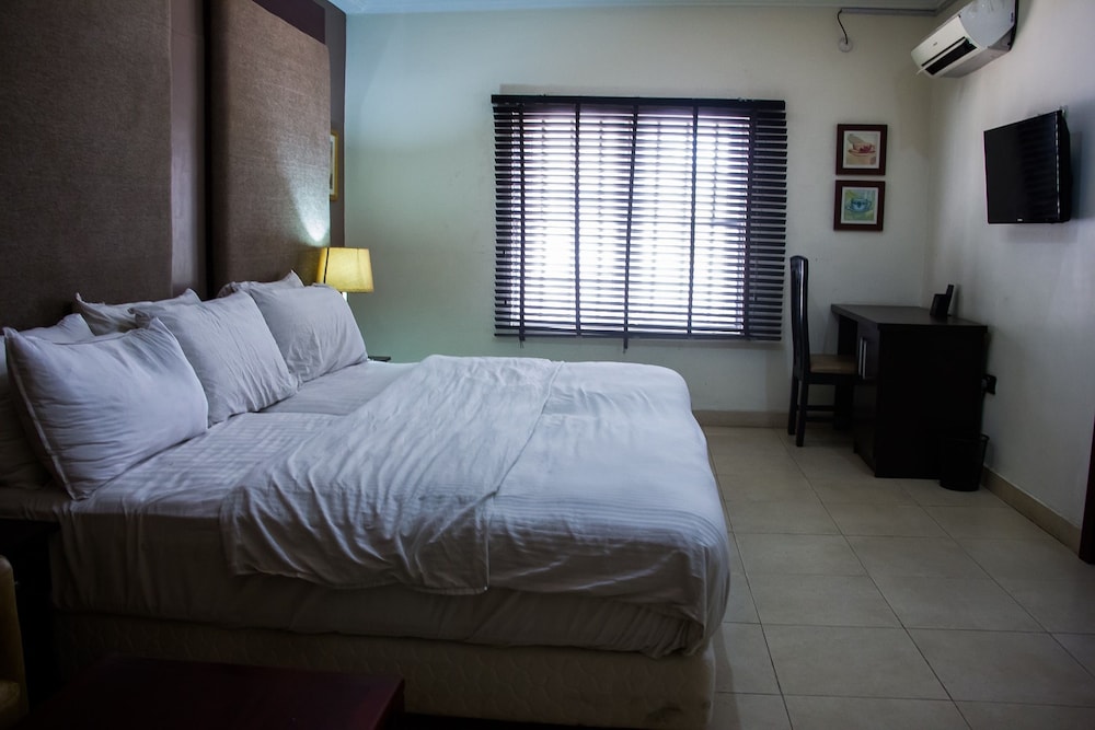 Chelsea Suites 2 Annex 17/37