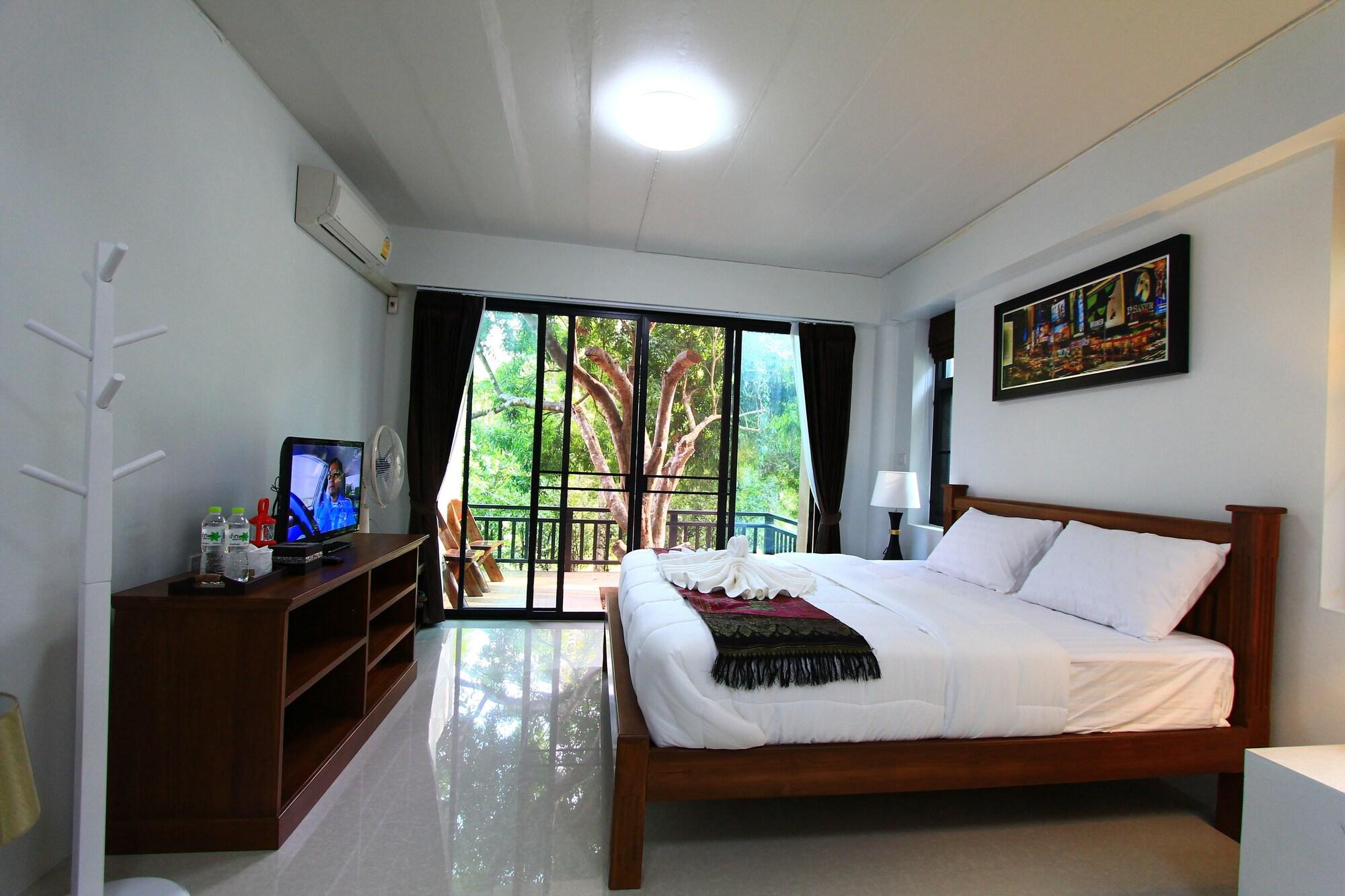 Silver Garden Resort 10/50