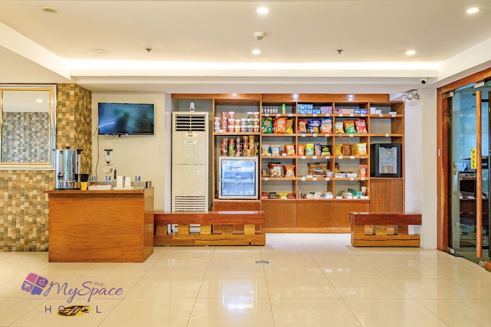 Myspace Hotel At Bgc 9/70