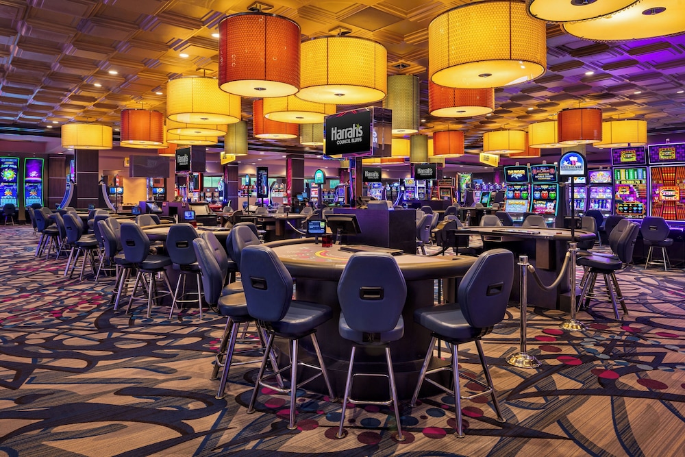 Harrah's Council Bluffs - A Caesars Rewards Destination 48/54