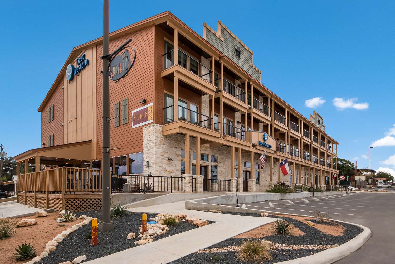 Best Western Bandera Suites & Saloon 10/11