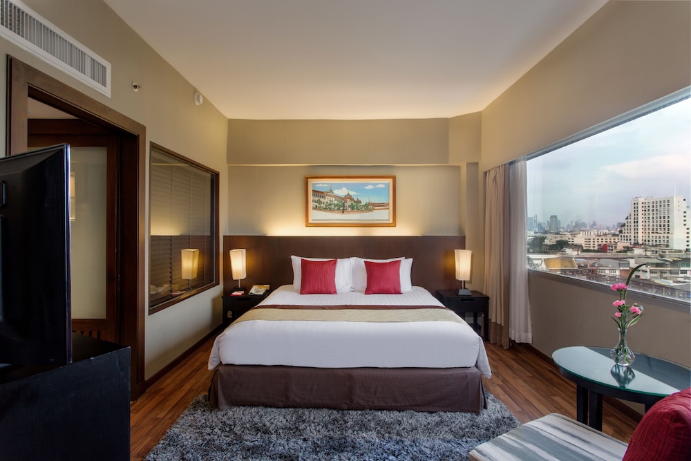 Ramada Plaza by Wyndham Bangkok Menam Riverside 4/30