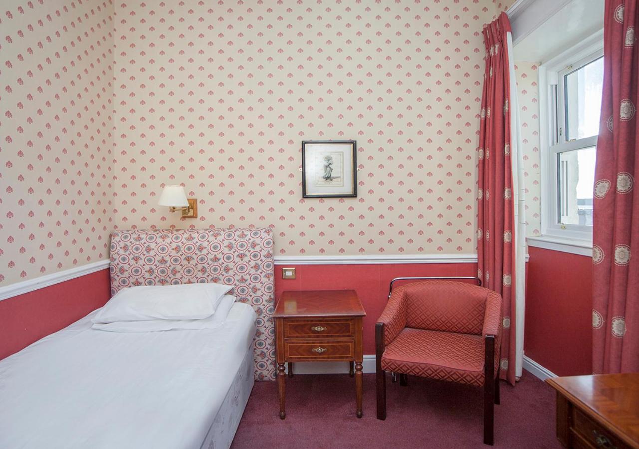 Room, Single