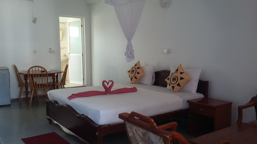 Oasis Beach Resort 19/41