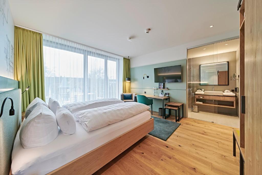 Superior, Double Bed, Balcony