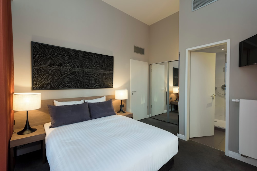 2 BEDROOMS, APARTMENT