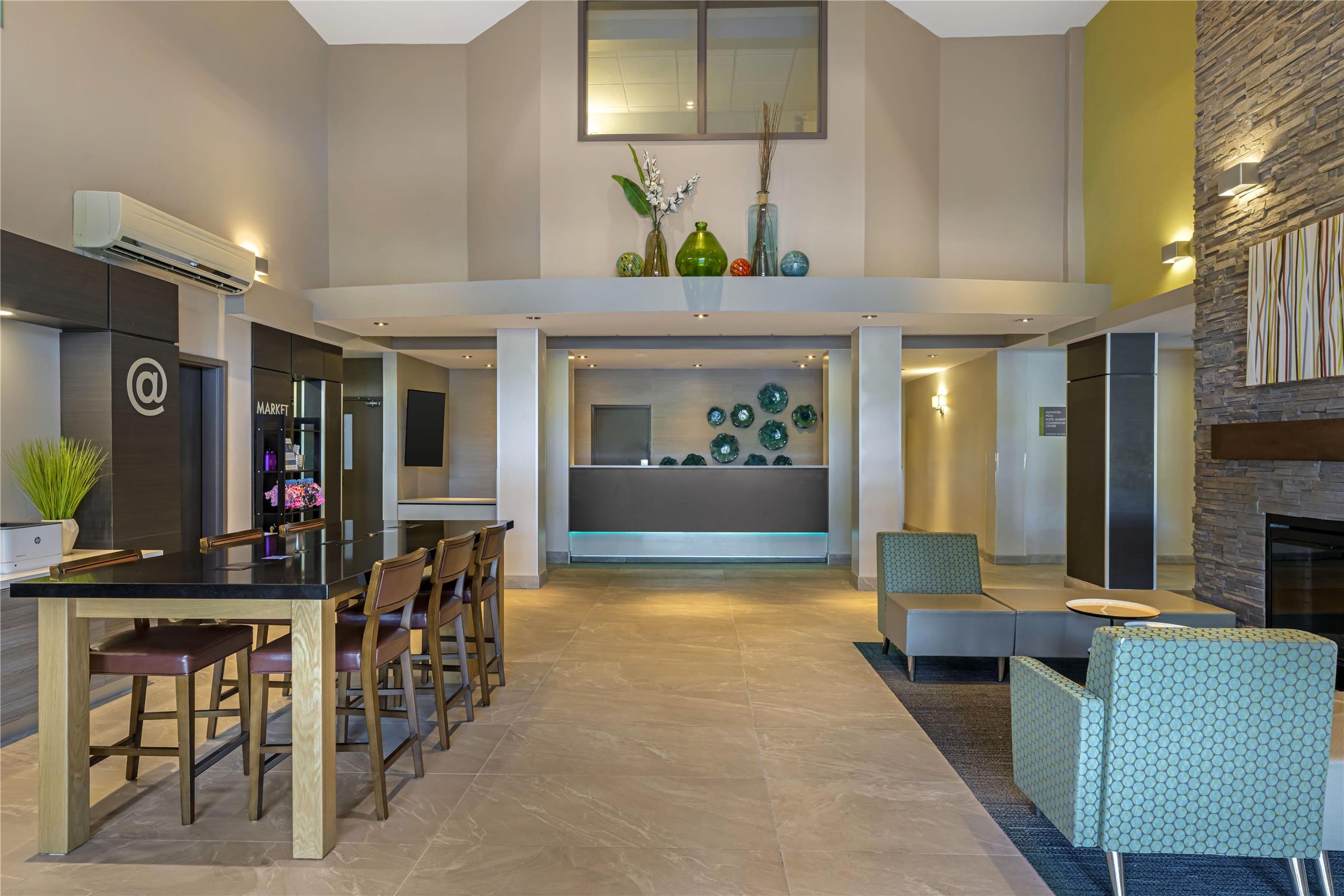 Best Western Plus Dartmouth Hotel Suites 24/42