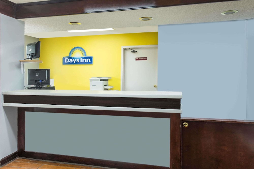 Days Inn by Wyndham Dillon 2/23