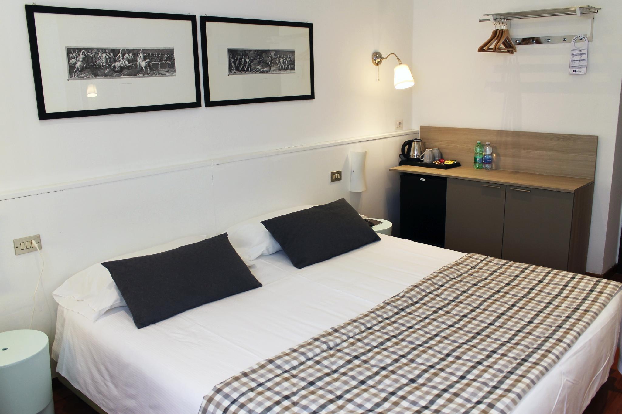 Room, Single, Double Bed