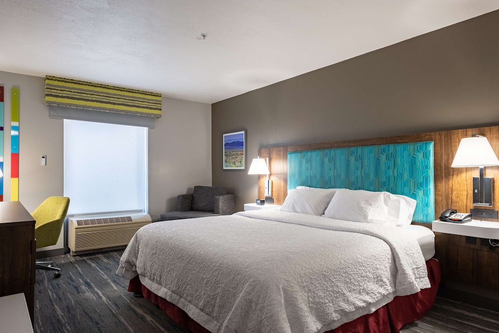 Hampton Inn Richfield 24/56