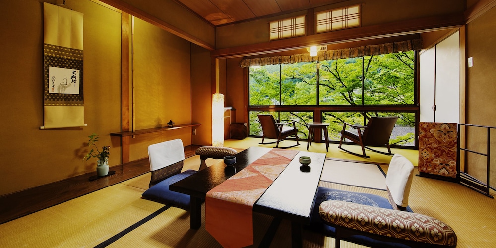 Heihachi Tea House Inn 24/40