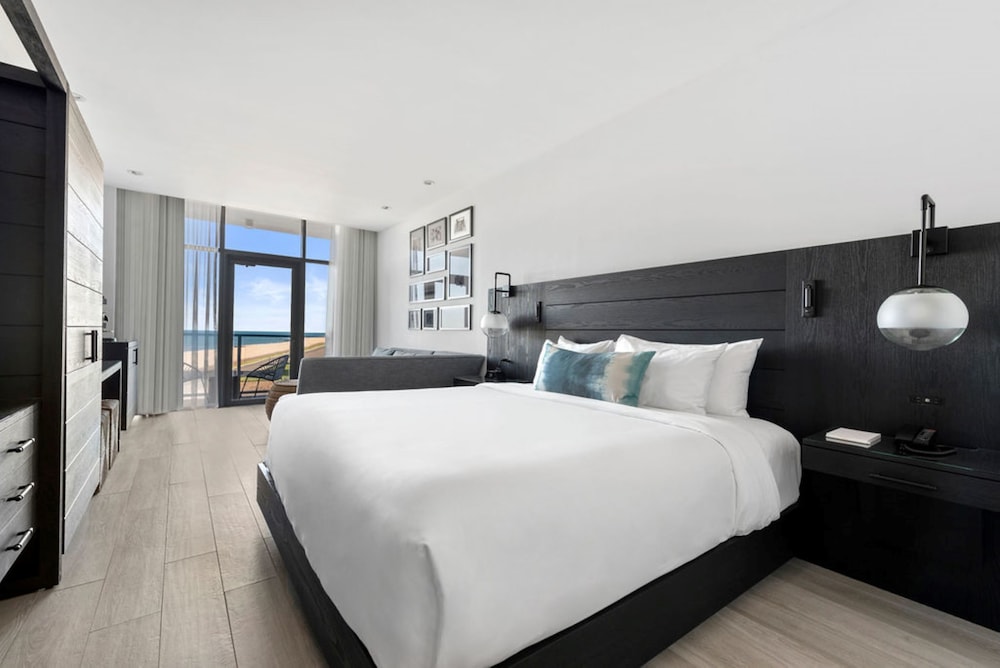 Deluxe, King Bed, Ocean Front, Terrace