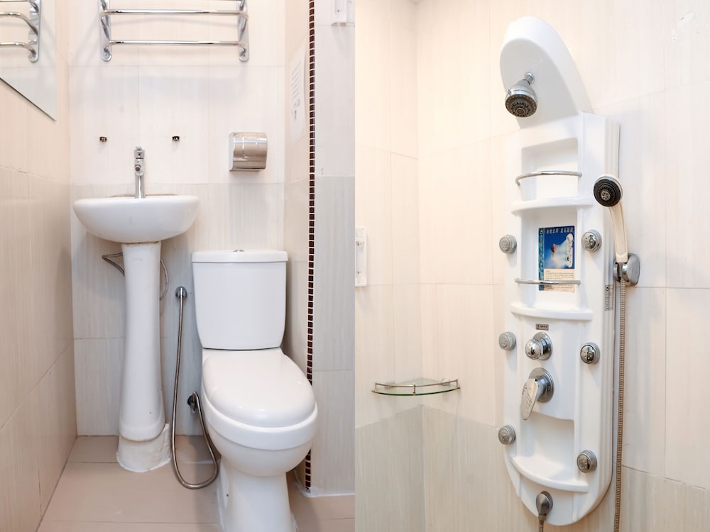 غرفة ديلوكس مزدوجة، Super Oyo 1148 Kenyalang Suite 5/5