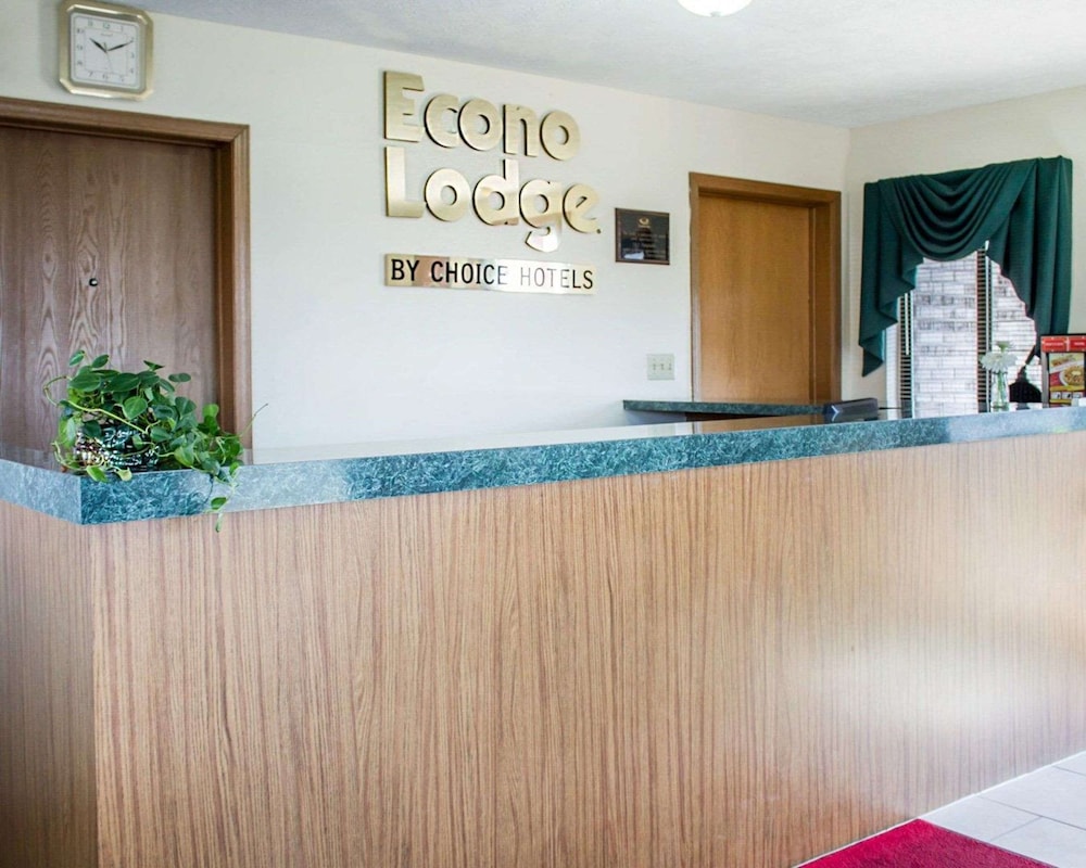 Econo Lodge Elkhart North 7/27