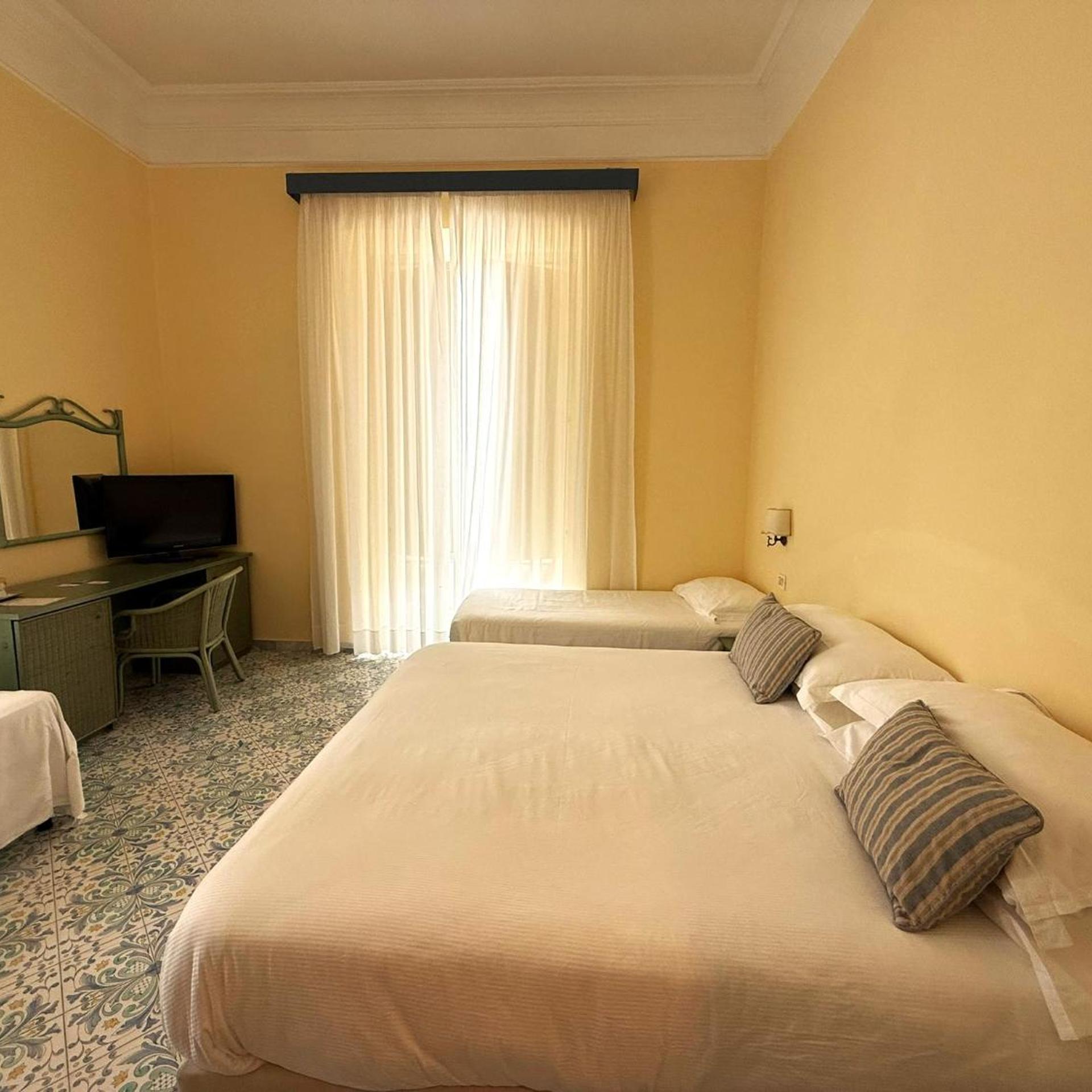 Quad room
