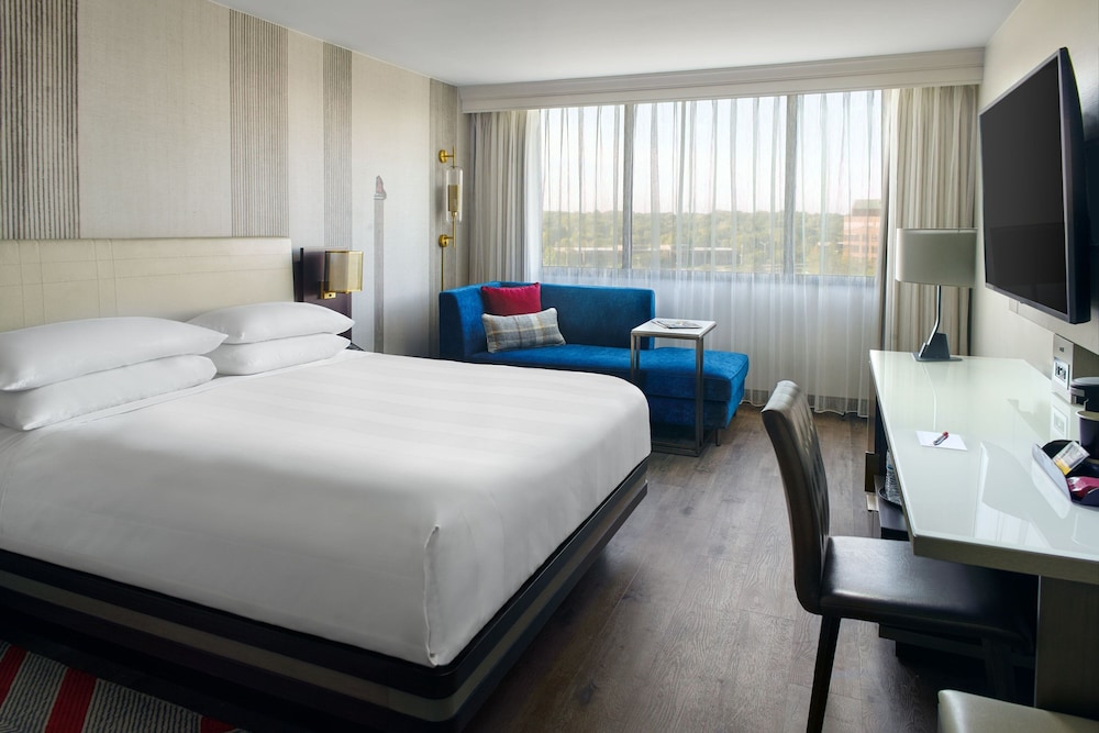 Marriott Kansas City Overland Park 6/50