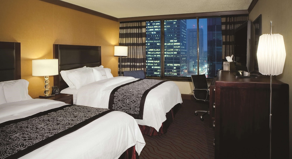 DoubleTree by Hilton Cleveland Downtown Lakeside 16/67