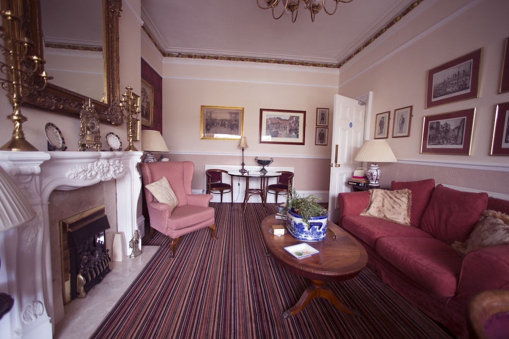 The Ascott 33/50