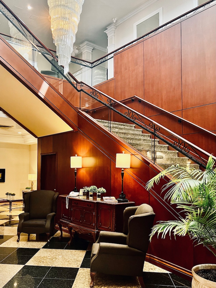 Hotel Universel Montreal 33/50