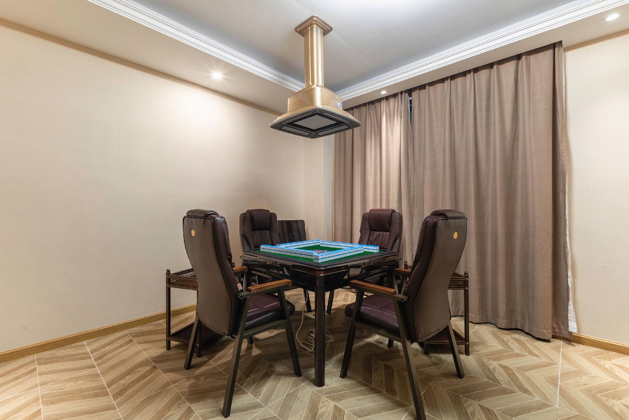 Vienna Hotel (Ledong Dongyuan) 44/46