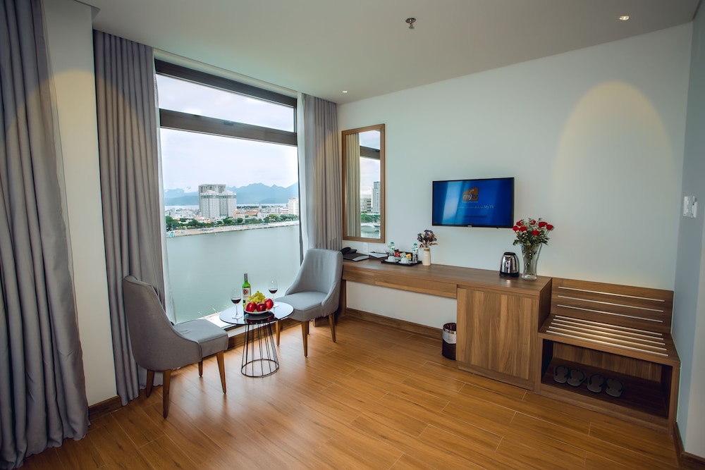 Glamour Hotel Da Nang 18/30