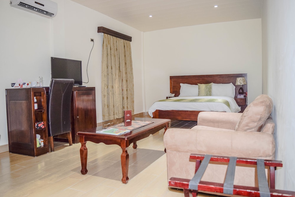 The Cape Hotel 14/50