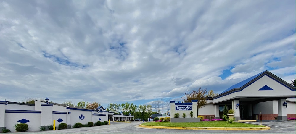 Travelodge by Wyndham Laurel 11/59