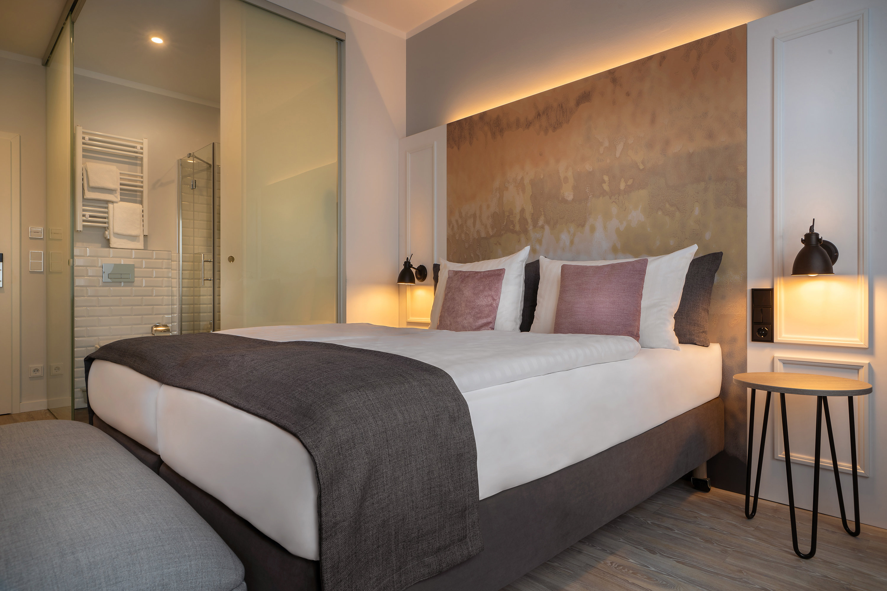 Standard, Queen Bed, Yggotel Ravn 7/10
