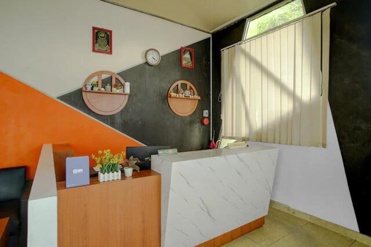 Lobby at Hotel O near Mall Boemi Kedaton formerly Hotel Lima Residence, BANDAR LAMPUNG