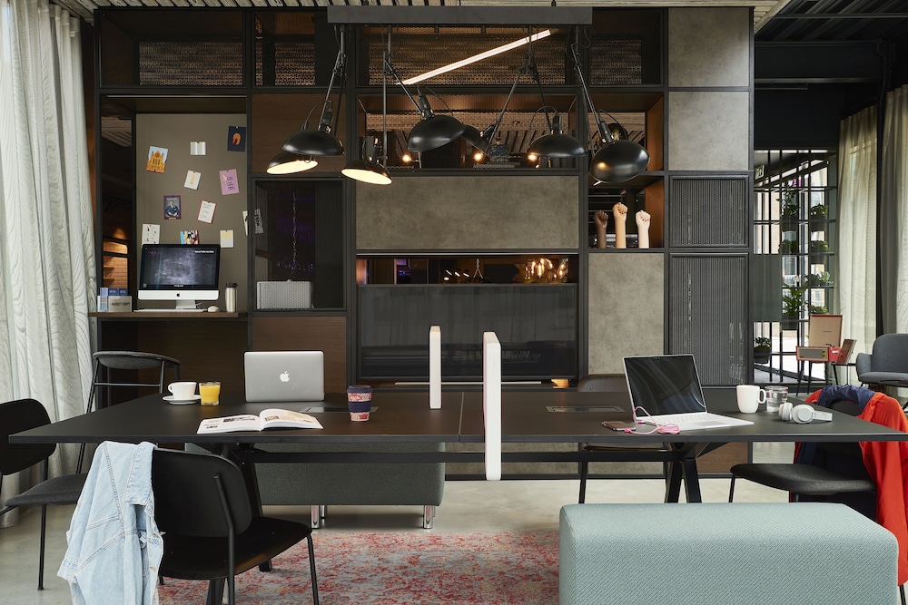 Moxy Southampton 42/55
