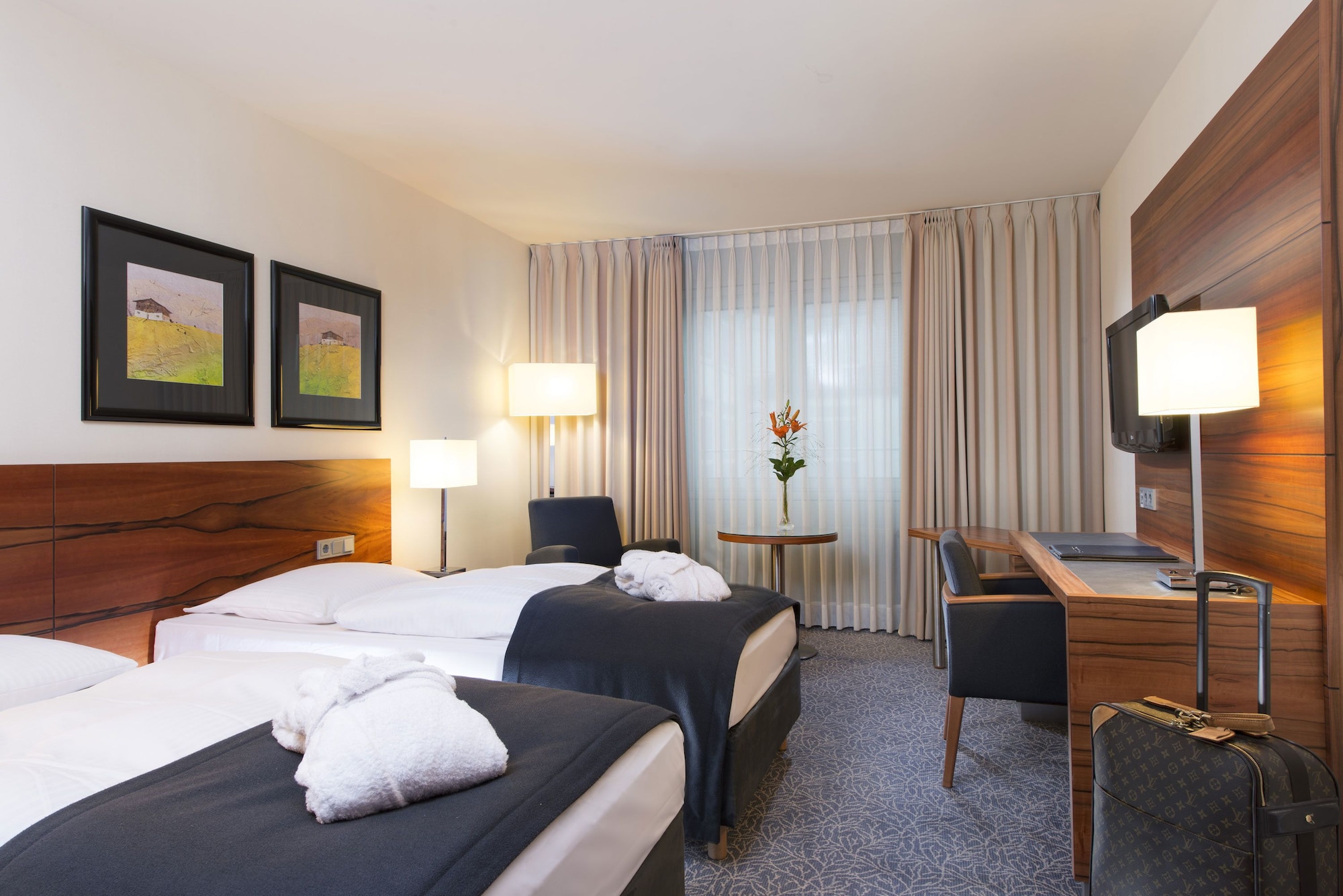 SUPERIOR, DOUBLE BED