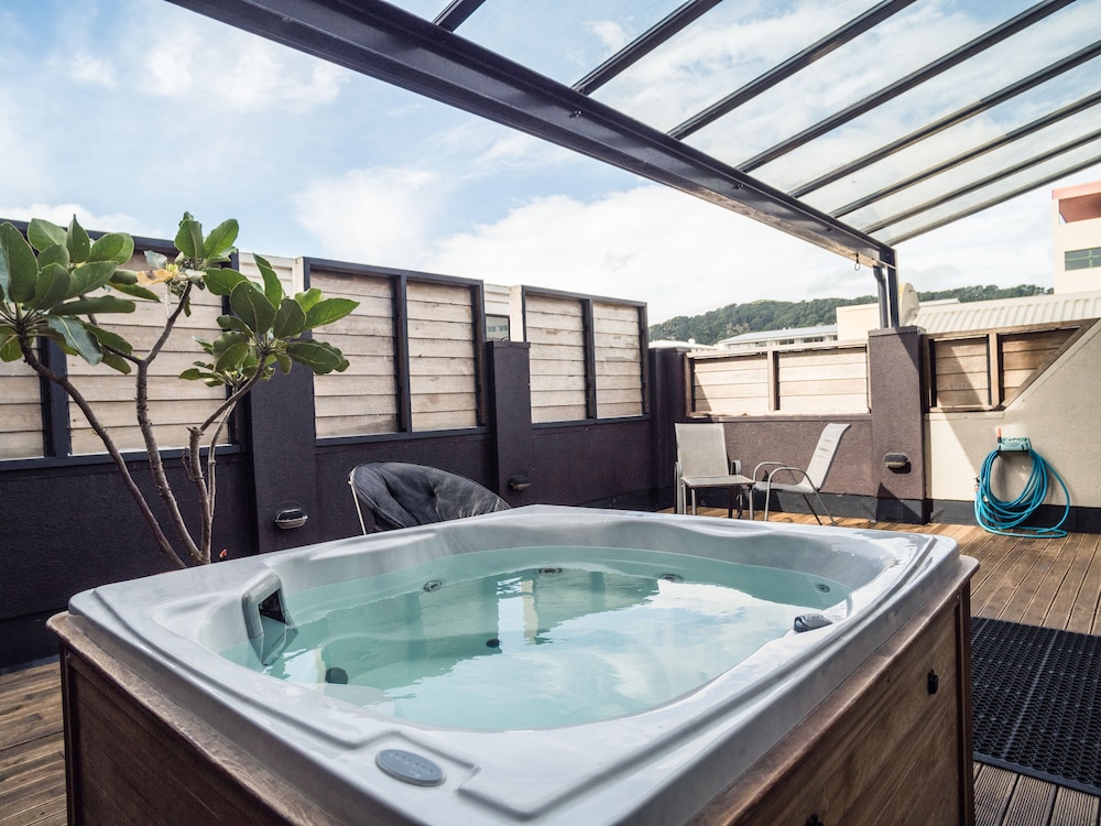 U Boutique Hotel Wellington, SureStay Collection by BW 42/68
