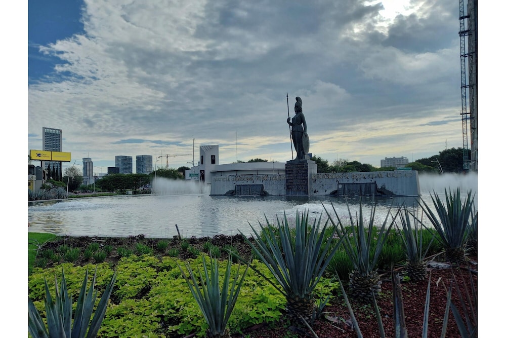 Capital O Tu Estancia Guadalajara 50/57