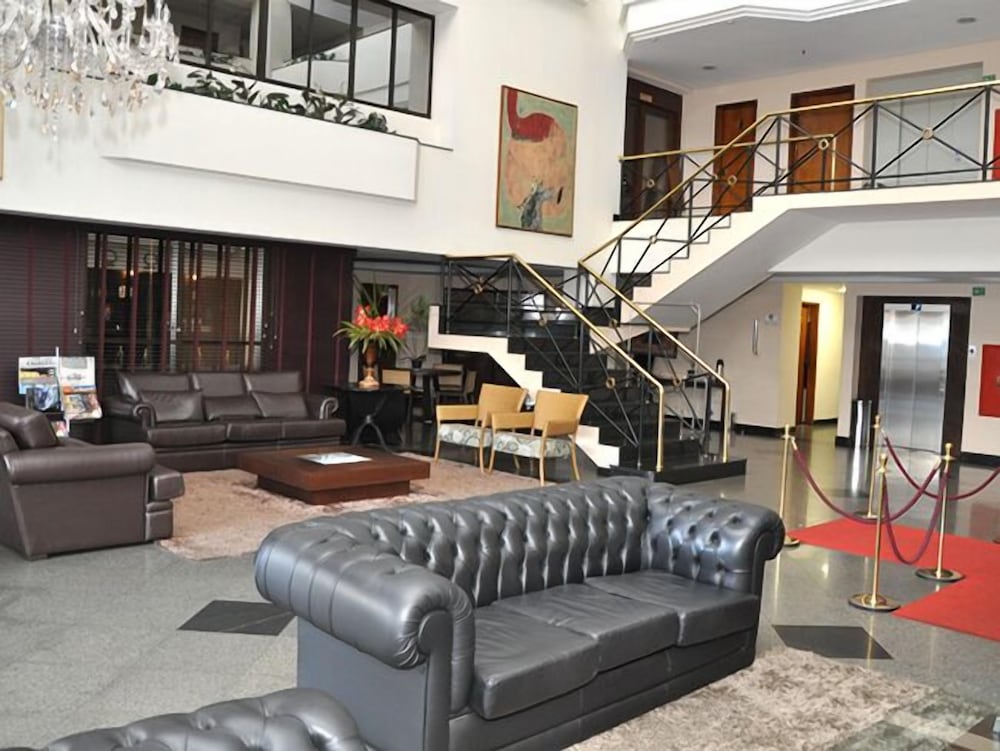 Crystal Plaza Hotel 35/47
