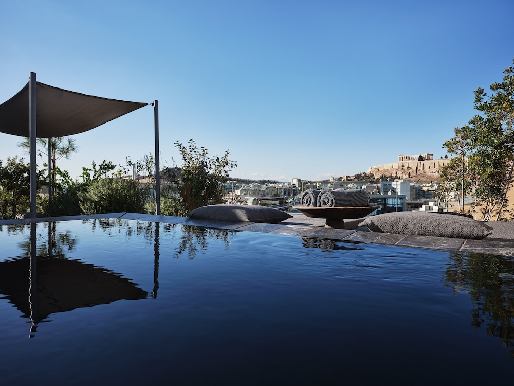 Monastik Living In Athina 44/50
