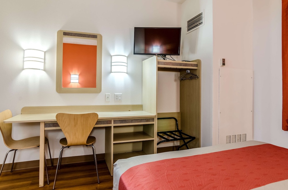 Motel 6 Kearney, NE 34/54