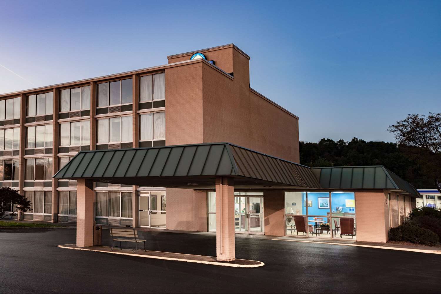 Days Inn By Wyndham Cambridge 5/41
