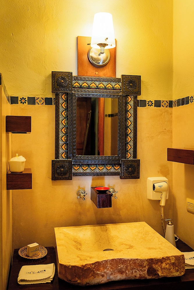 Hotel Casa San Angel 68/68