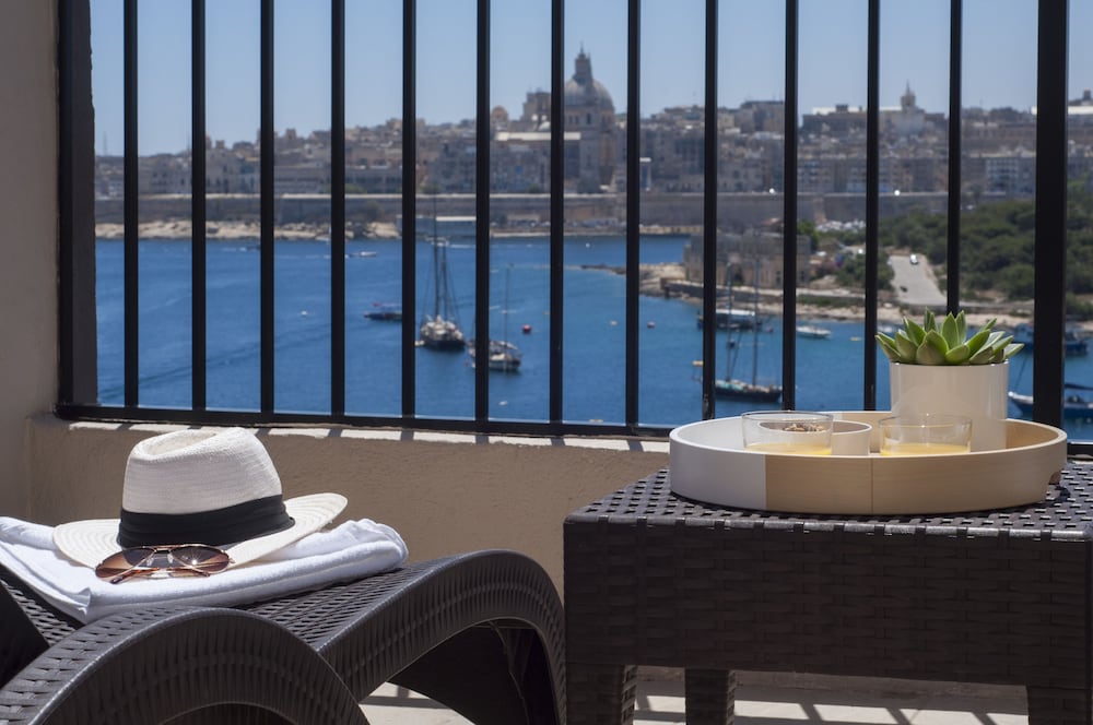 Sliema Hotel by ST Hotels 33/36