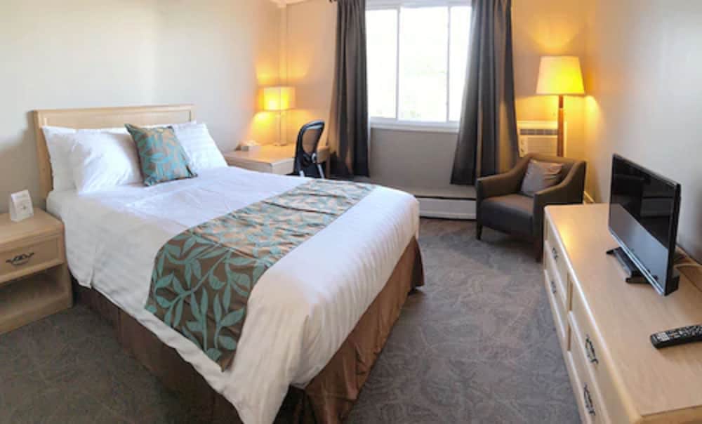 Seasons Inn Halifax 9/17